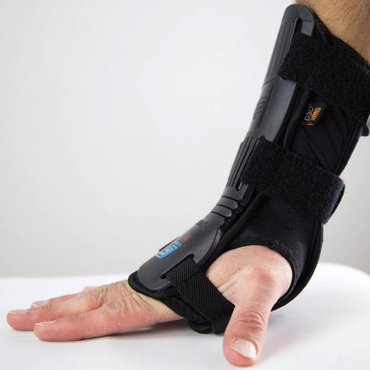 DEMON FLEXMETER D3O DOUBLE SIDED WRIST GUARDS [sz:S]